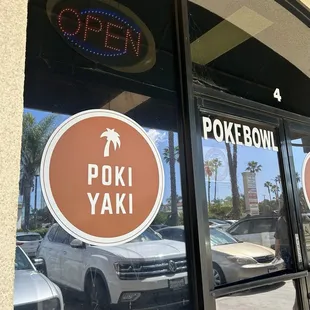 Poki Yaki Entrance