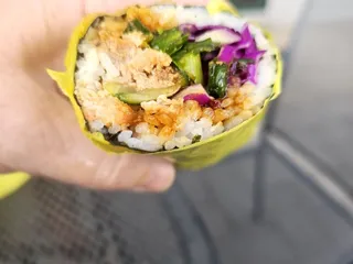 Pokiluv Poke & Sushiritto