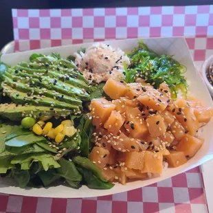Salmon bowl add avocado