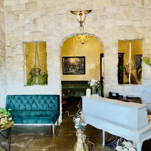Entrance to restaurant/bar