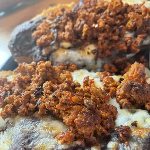 Molletes con chorizo