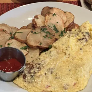 Omelet w crispy potatoes