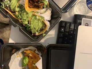 Unos Tacos Y Birria