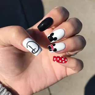 So happy with my nails, once again, Polish&apos;d Nail Bar never fails me!! I&apos;m all ready for Disneyland! Thank you Donna!