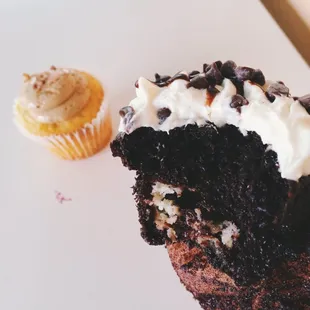 that black bottom tho. with the cream cheese filling. yurrrrm.