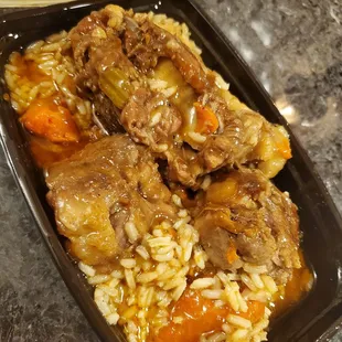 Oxtails over rice