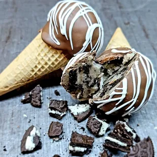 Cookies &amp; Cream Cones!