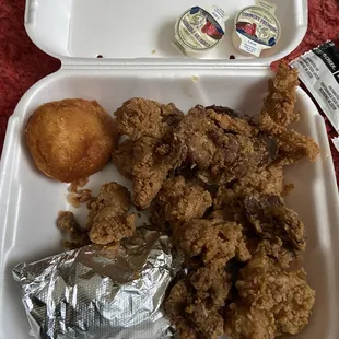 Liver/Gizzard mix with corn on the cob &amp; puff