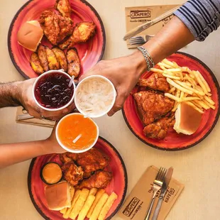 fried chicken, fried chicken wings, chicken wings and fried chicken, food, chicken, bbq chicken, chicken wings, bbq wings, poultry