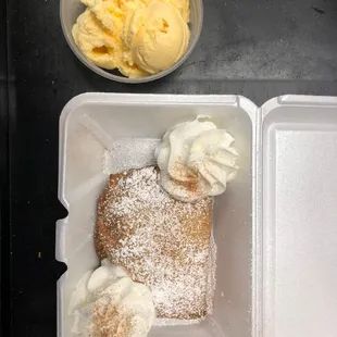 Empanada (apple filled)