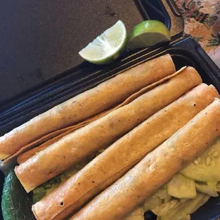 Omg they have flautas!