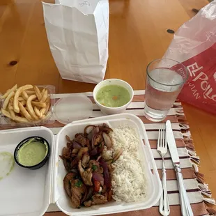 Pollo Saltado