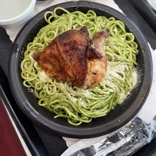 Tallarin Verde Con Pollo