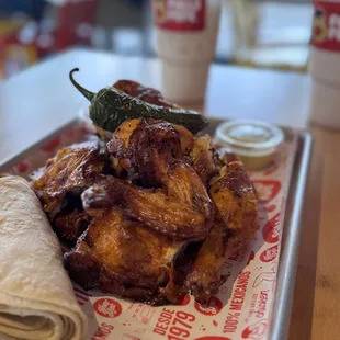 food, fried chicken, fried chicken wings, chicken wings and fried chicken, chicken wings, bbq wings, chicken, poultry, bbq chicken