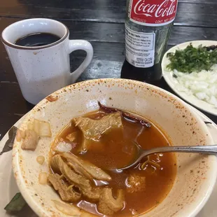 Menudo café de olla y mi coca cola