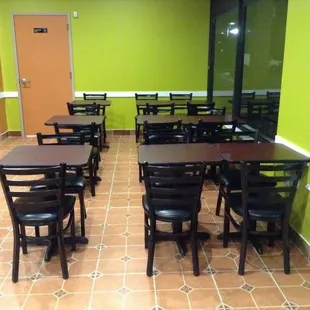 A very clean , nice and relaxing place to dine in!