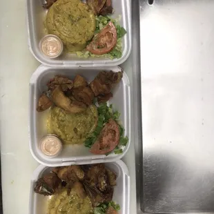 Chicharrón de pollo con mofóngo...