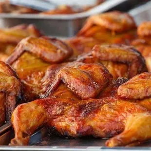  a close up of a bunch of pollos