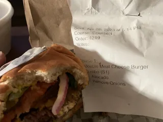 T’s Gourmet Burgers