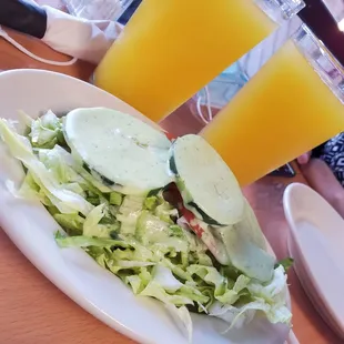 Salad and maracuya.