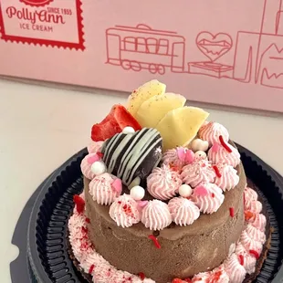 Sweet dreams are made of these! Mini ice cream cakes for every celebration.