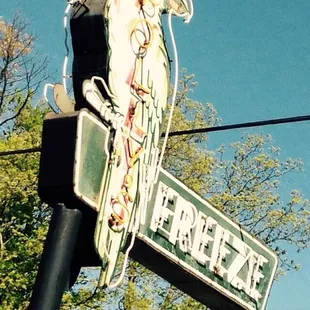 ramen and noodles, outside