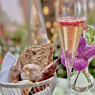 Rosé Champagne Dreams  Cheers to 2023!!