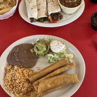 Flautas, tacos al carbon