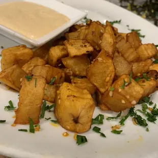 Spiced garlic potatoes 
Pomandolive