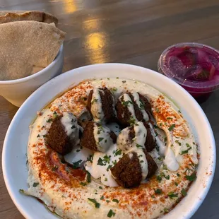 Falafel Hummus plate