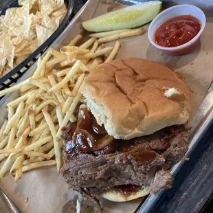 Brisket sandwich with skinny fries