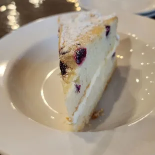 Lemon blueberry cake front view