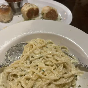 Carbonara Pasta chicken Parmigiana Alla Pomodoro Garlic Knots