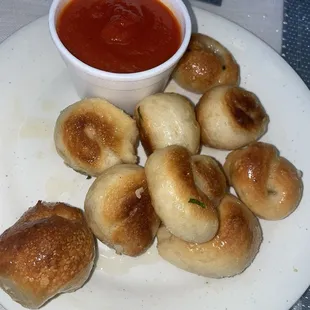 Garlic Knots (5 pc)