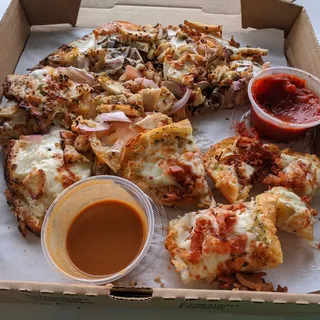 Cheesy Garlic Bread with Bacon