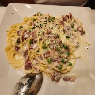 This is the Spaghetti Cabonara that taste like alfredo