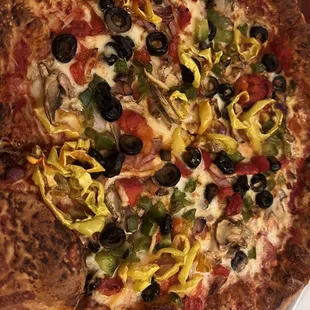 Pizza with veggies