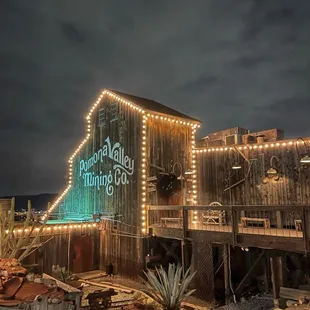 View of the restaurant taken from the parking lot