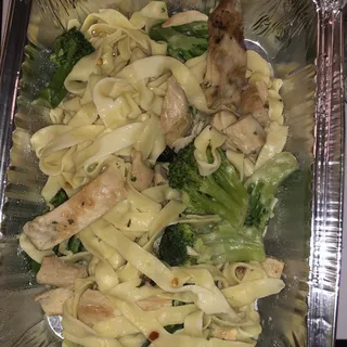 Fettuccine Alfredo with Chicken