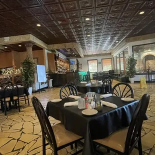 dining area/bar near the entrance