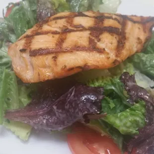House salad with grilled salmon
