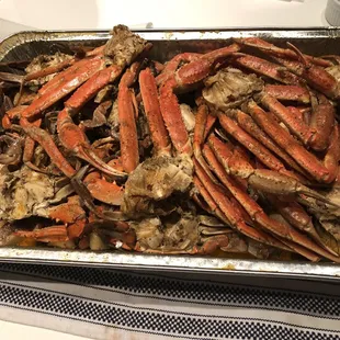 a pan full of crab legs