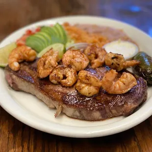 Ribeye con Camarones