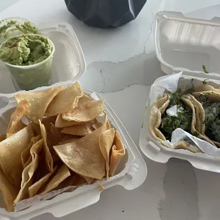 Steak tacos w/chips and guacamole