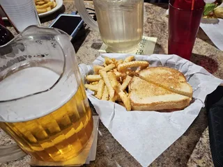 Brownie's Bar & Grill