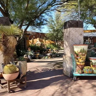 Ponderosa Cactus Entrance