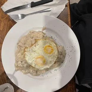 Famous biscuits and gravy