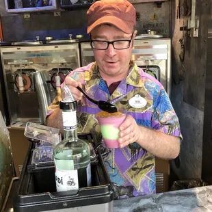 Bartender was cool. He noticed the UH logo on my phone and said, "Go, Rainbow Warriors!" :-)