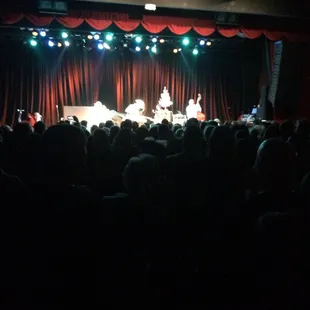 Junior Brown tearing it up!