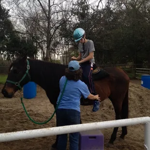 A good teacher for your child's horseback lessons